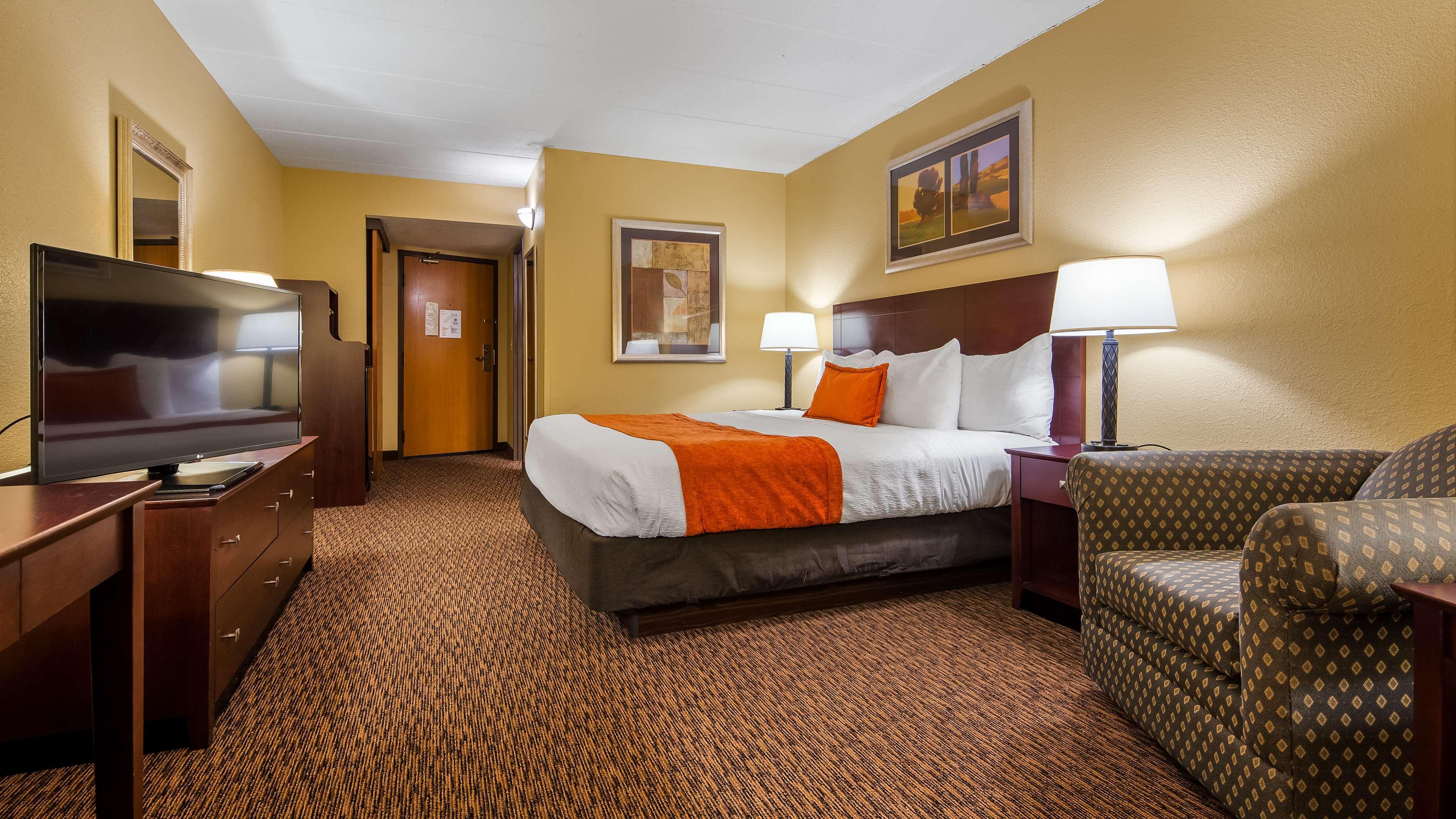 Best Western Plus Dakota Ridge Иган Экстерьер фото