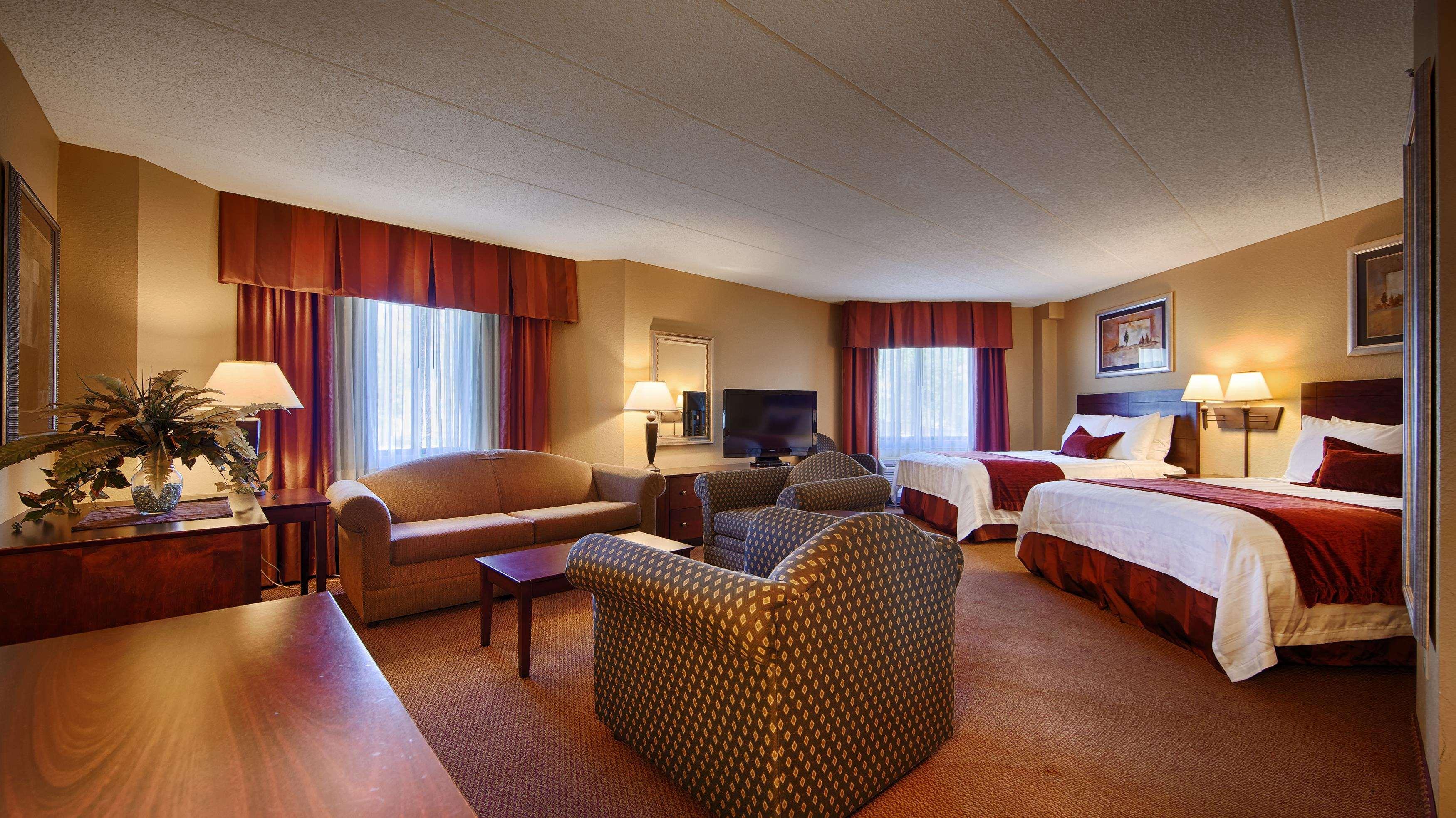 Best Western Plus Dakota Ridge Иган Экстерьер фото