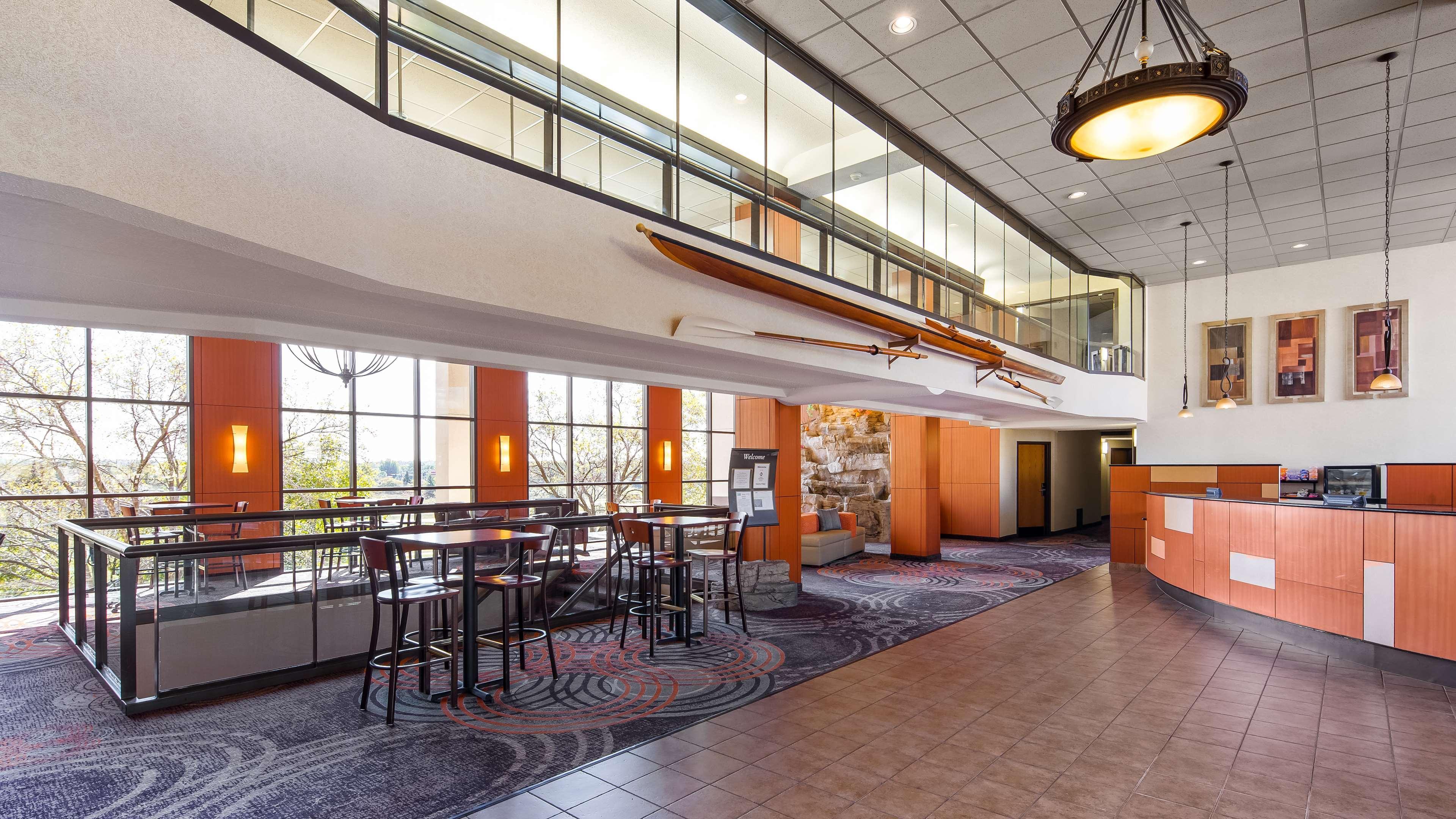 Best Western Plus Dakota Ridge Иган Экстерьер фото