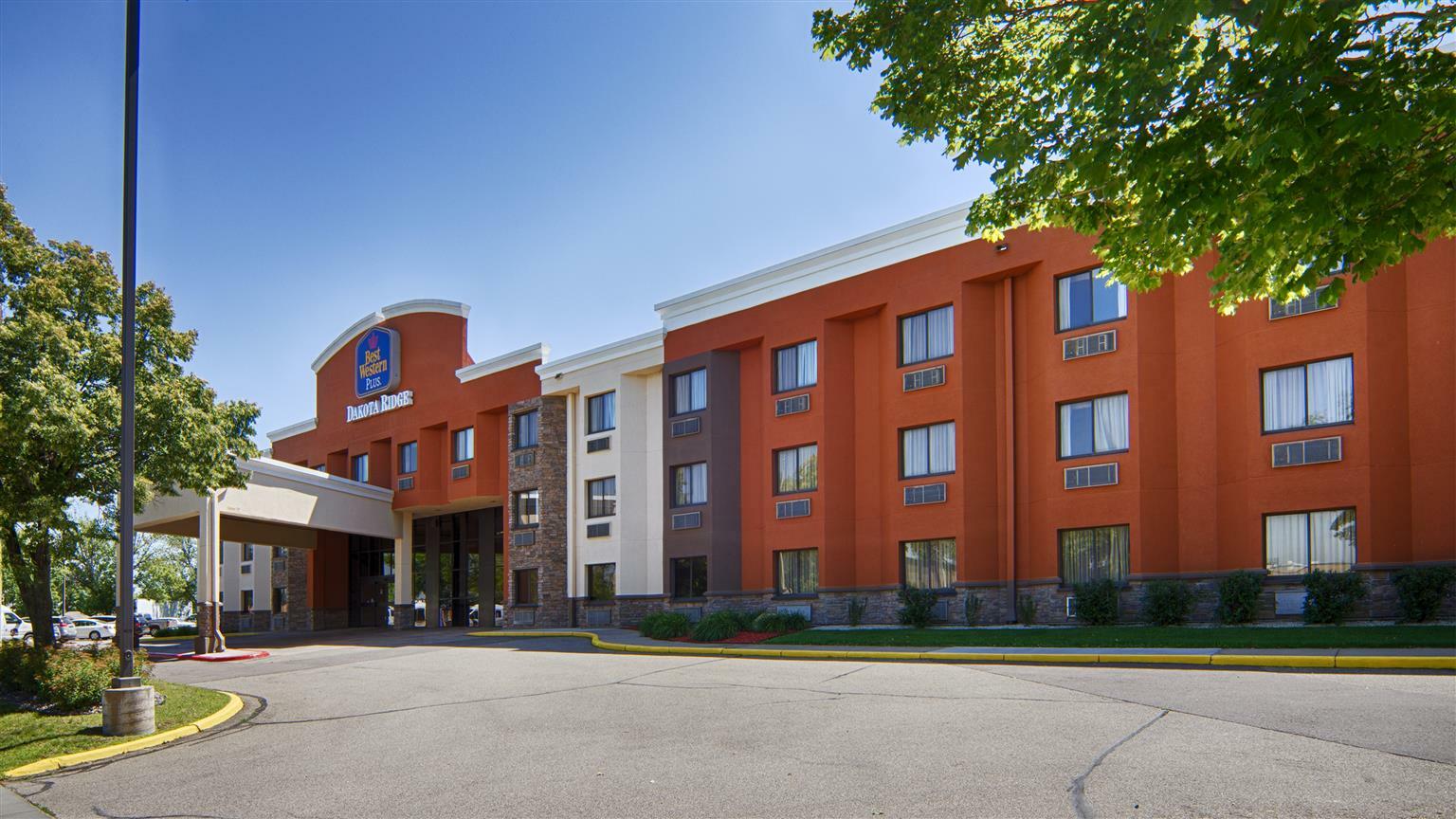 Best Western Plus Dakota Ridge Иган Экстерьер фото